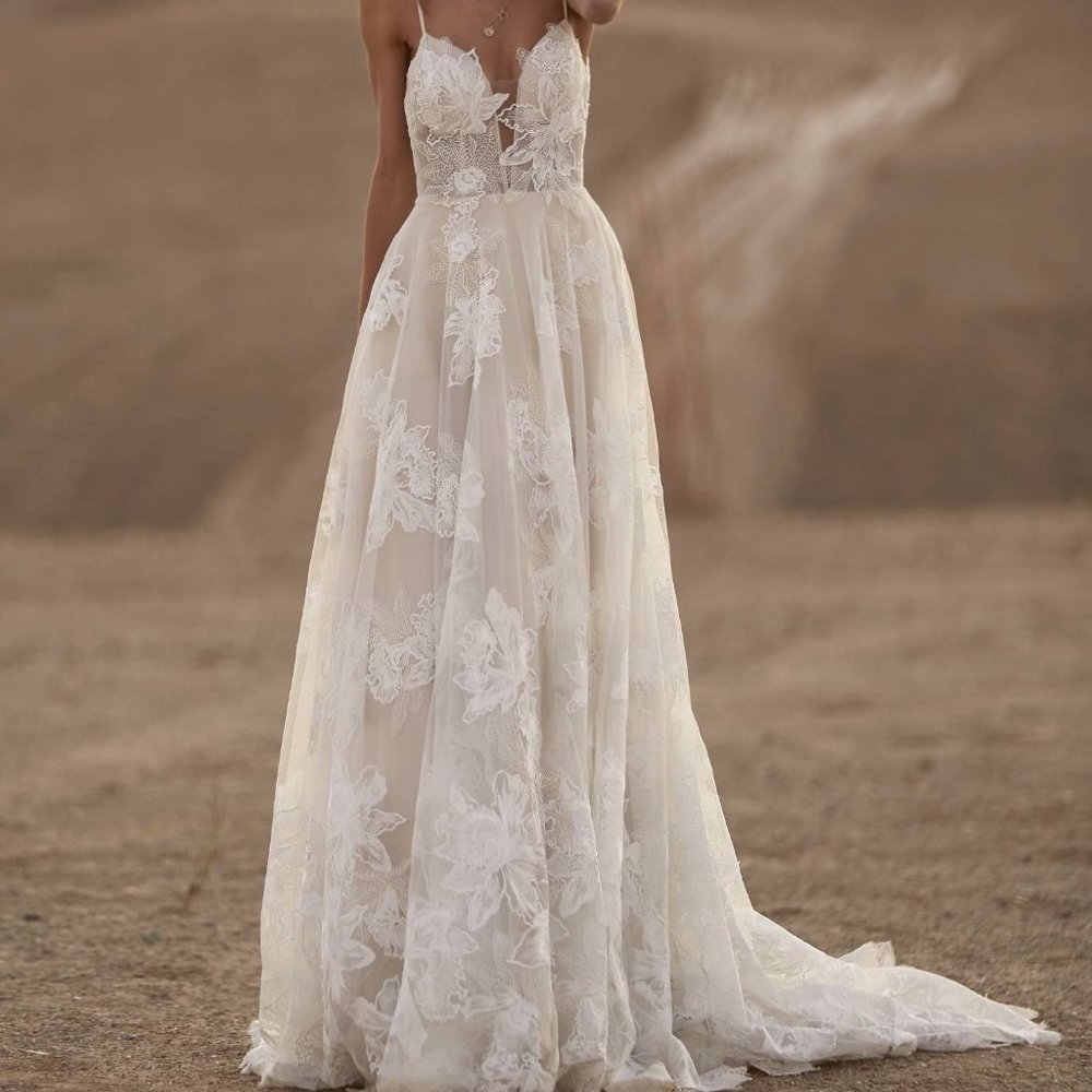 Madi Lane Avery Dress Size 0-2